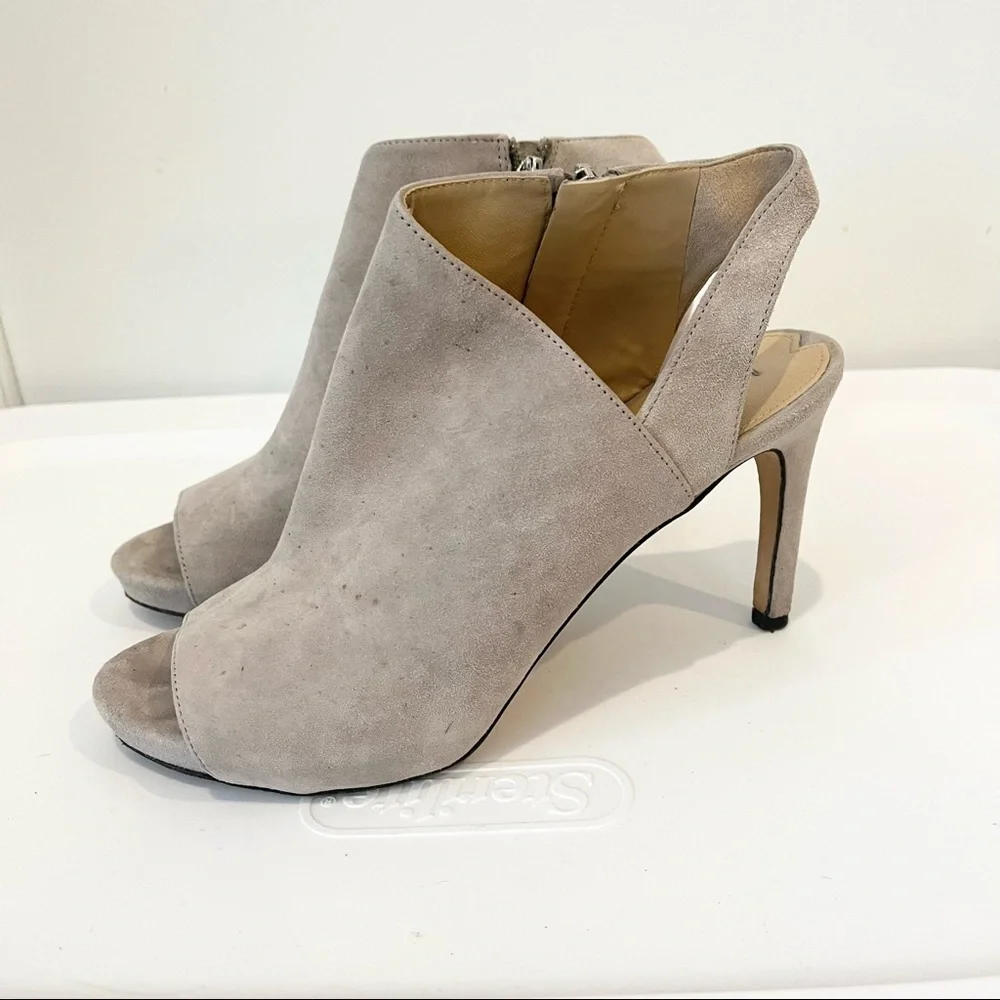 ⭐️ Via Spiga Gray Suede Open Toe Slingback Bootie 7.5
